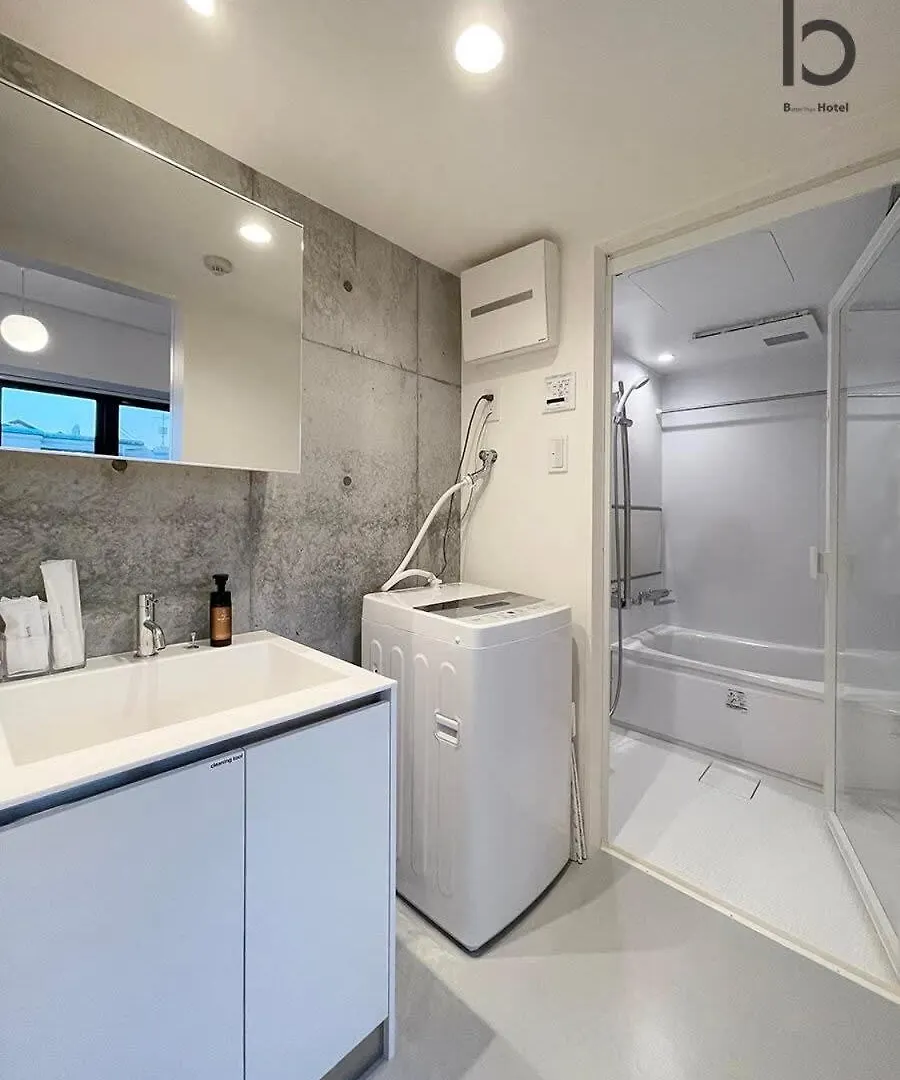 Bhotel Nekoyard - City-Center Studio, Secure & Close To Peace Park Hiroshima Apartment
